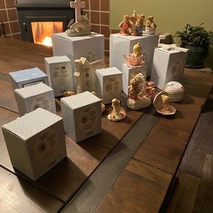 Lot cherished teddies